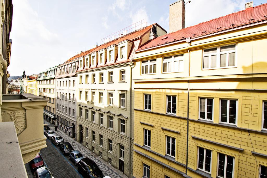 Business Class Ruterra Suite Prague Exterior photo